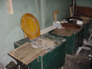 The "Old Pole" Heads - I imagine the hinge & splinters would get a bit uncomfortable 